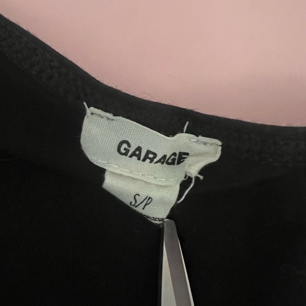 ❌SOLD❌ Garage Black Crop Top - Picture 2 of 3
